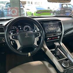 ميتسوبيشي باجيرو